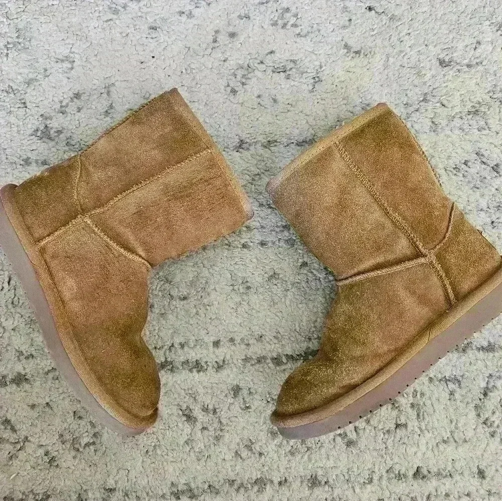 Koolaburra By Ugg Child Victoria Short Boots in Chestnut 13